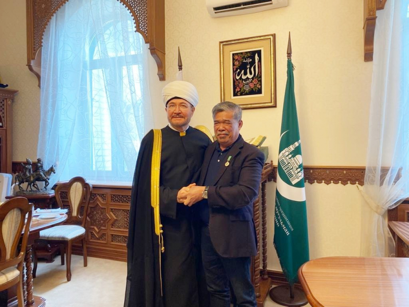 Муфтий Шейх Равиль Гайнутдин встретился с министром сельского хозяйства и продовольственной безопасности Малайзии